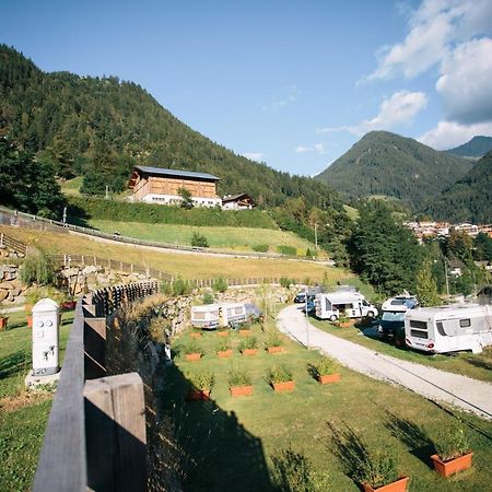 Hotel Camping Zoegghof à San Leonardo in Passiria Extérieur photo