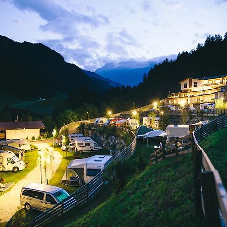 Hotel Camping Zoegghof à San Leonardo in Passiria Extérieur photo